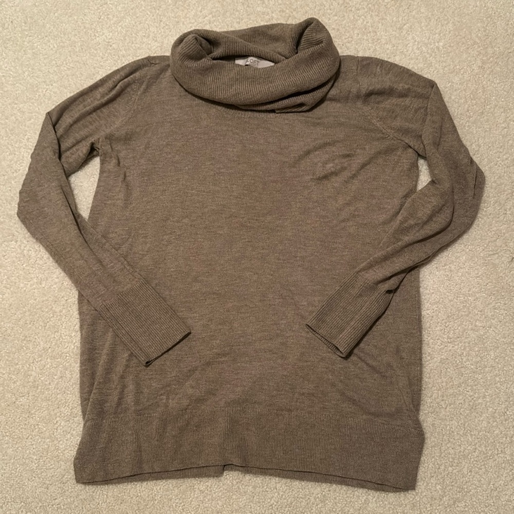 LOFT lightweight soft sweater, cream/tan color, size M.